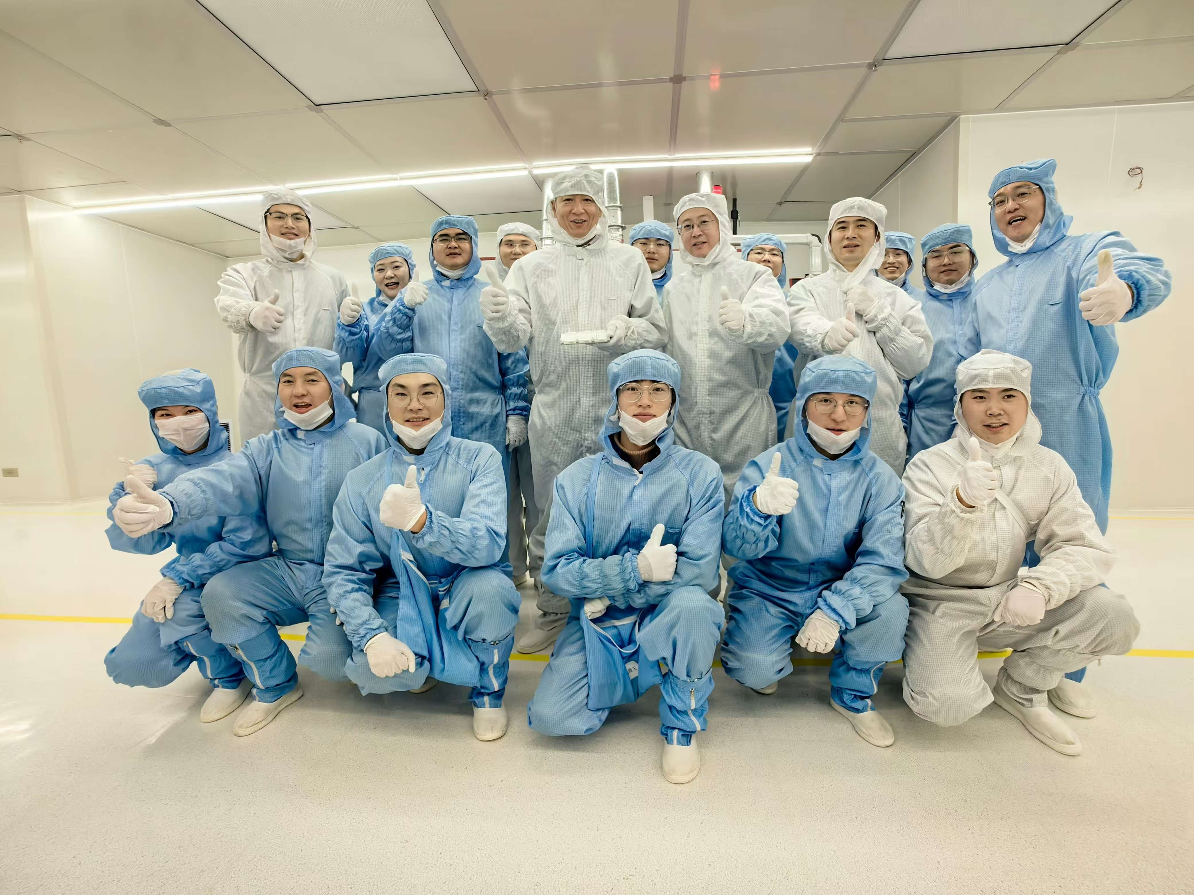 再创新篇：J9集团电子安徽省首条先进工艺SiC车规功率？椴001号产品成功下线